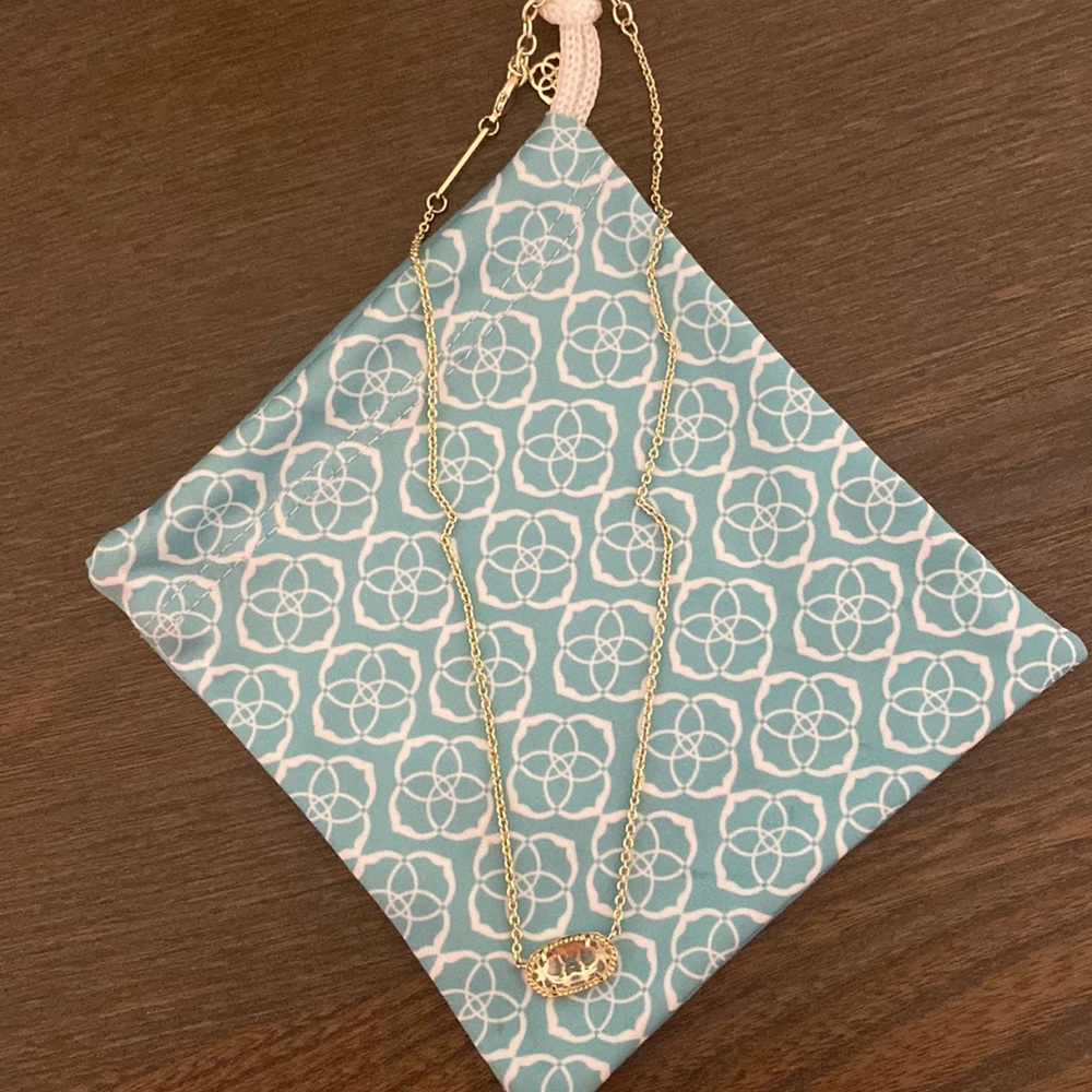 Kendra Scott gold necklace. Only used a couple of times! (comes with dust bag)